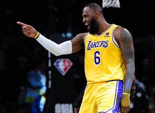 足球分析-沃格尔继续持有乐观态度 詹姆斯：有机会就得补强