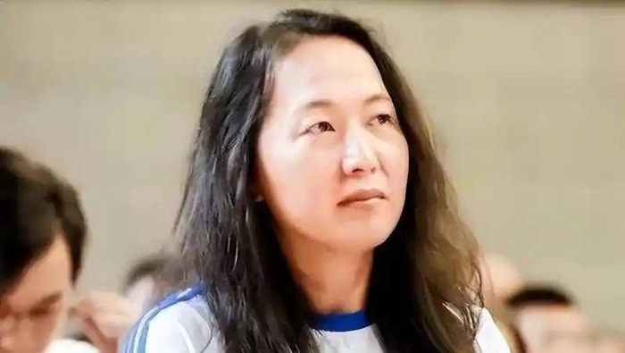 足球推荐-退役后移居美国，3个孩子3个爹，52岁奥运冠军王军霞现在还好吗？|奥运会|亚特兰大|教练|运动员|婚姻_新浪体育_新浪新闻